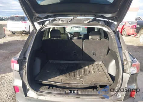 2021 Ford Escape Titanium Hybrid z USA, uszkodzony, nr VIN 1FMCU0DZ0MUB00944